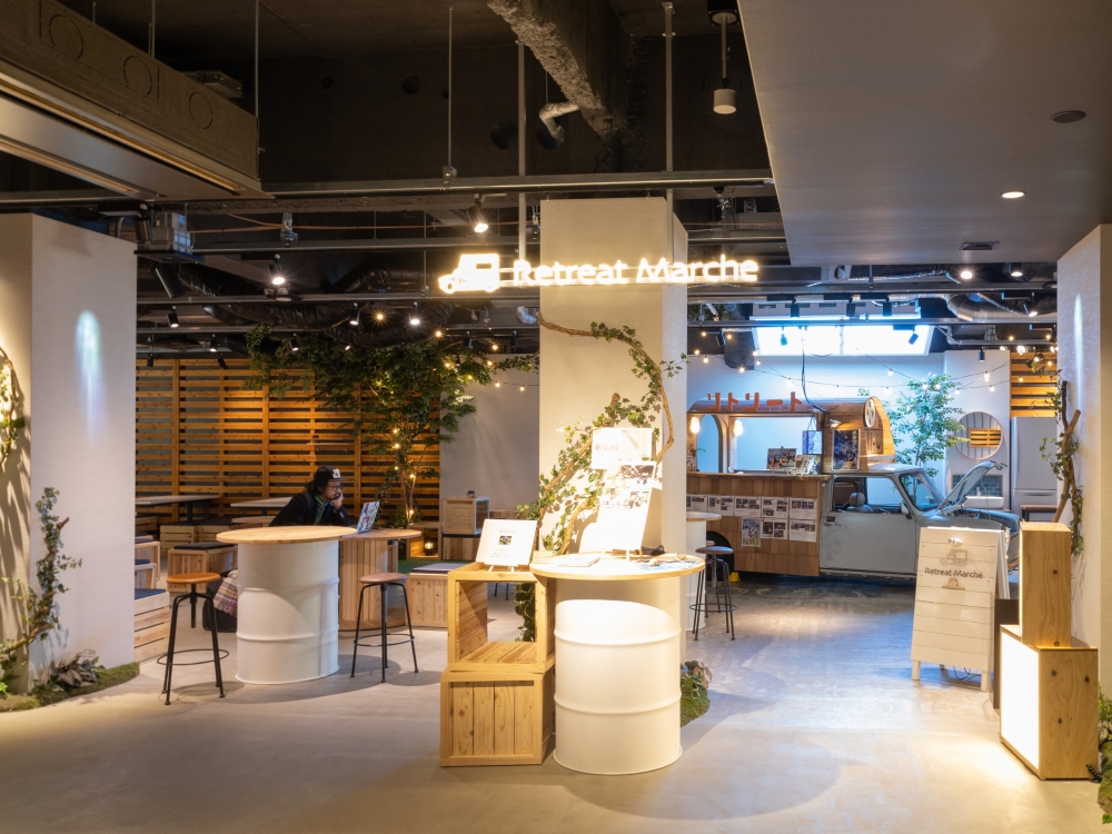 自社の照明設備を効果的に使い、癒しや落ち着きの空間を作る